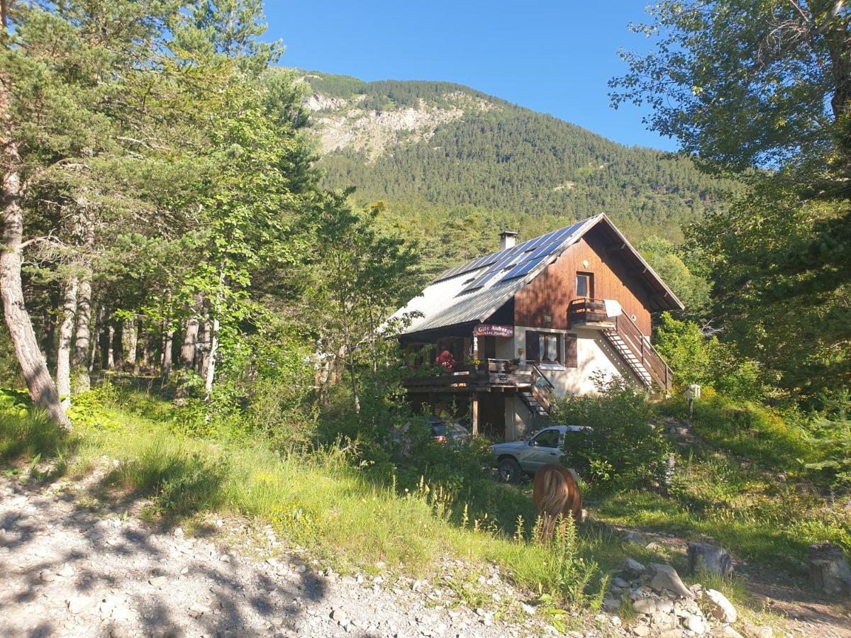 Les Pinees Hotel Chateauroux-les-Alpes Екстериор снимка