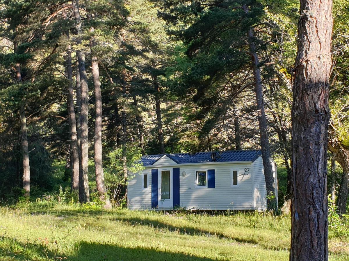 Les Pinees Hotel Chateauroux-les-Alpes Екстериор снимка